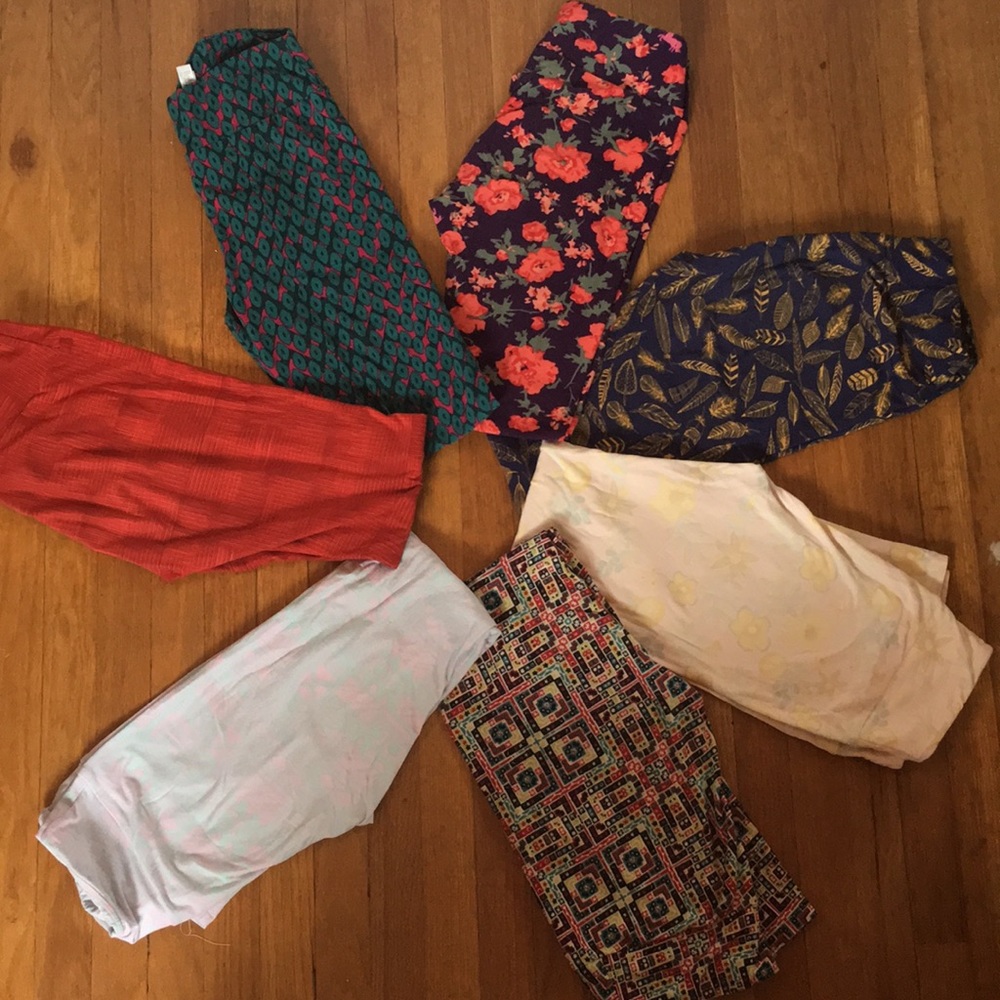 LuLaRoe Legging bundle!!! 7 pairs of Leggings 😍